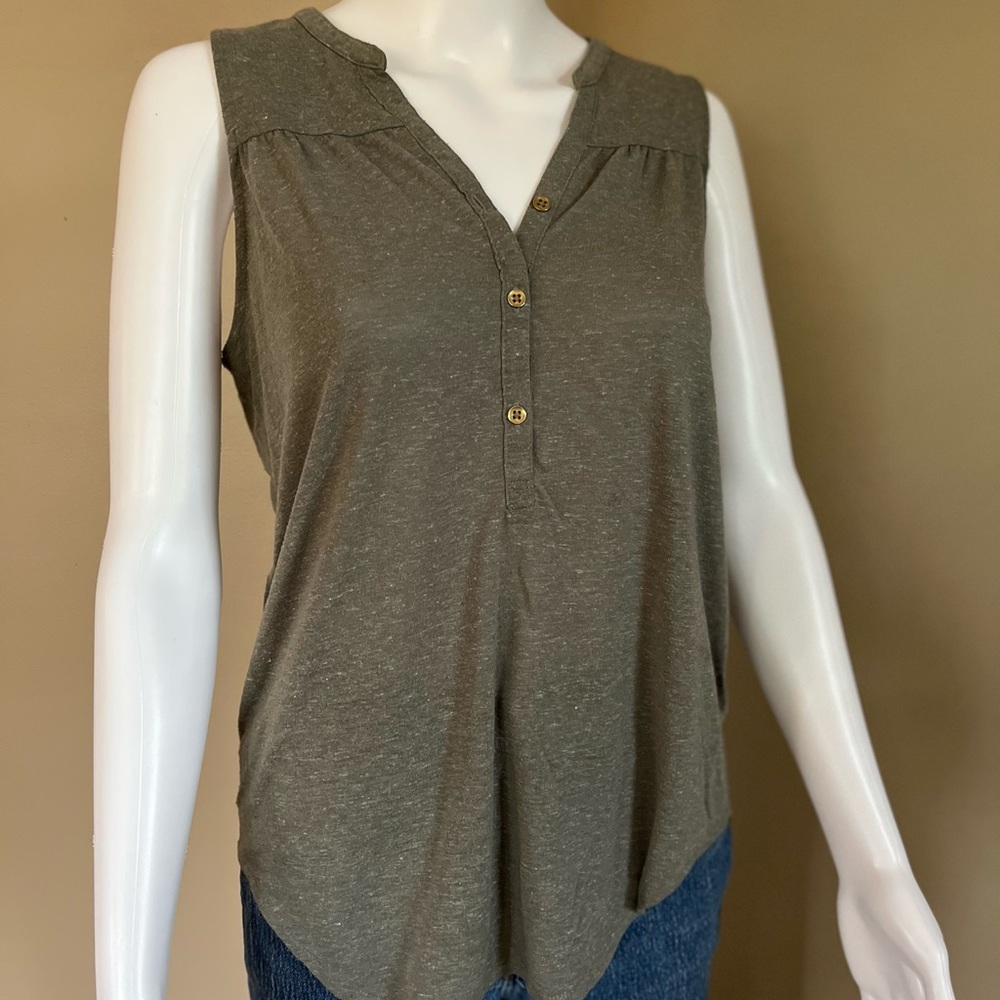 Green Heather Tank Top - Picture 7 of 9